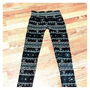 Black and tan leggins